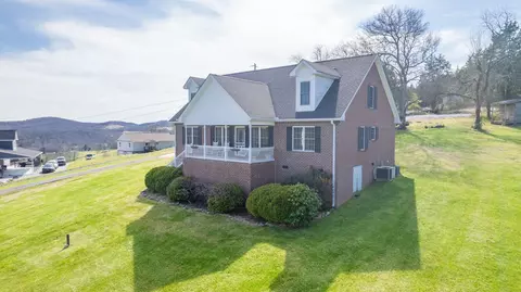 162 Hickman Hwy, Hickman, TN 38567