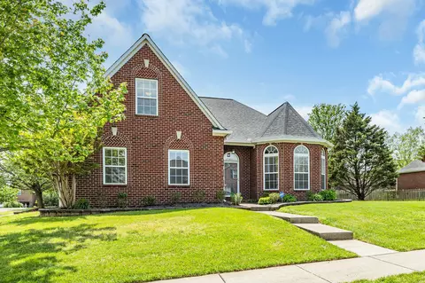 1087 Nealcrest Cir E, Spring Hill, TN 37174
