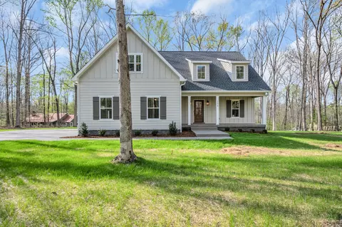 10934 Old Cox Pike, Bon Aqua, TN 37025