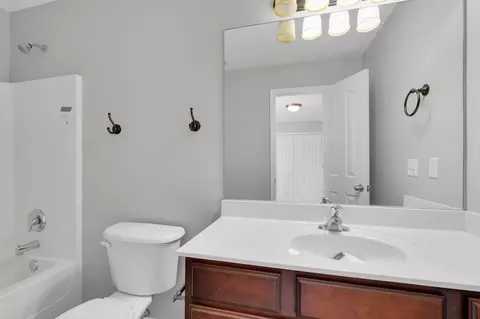 Bath - 1823 Potters Ct, Murfreesboro, TN 37128 photo 3 of 4