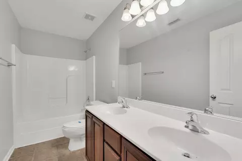 Bath - 1823 Potters Ct, Murfreesboro, TN 37128 photo 4 of 4
