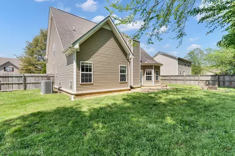 Exterior - 1823 Potters Ct, Murfreesboro, TN 37128 photo 6 of 6
