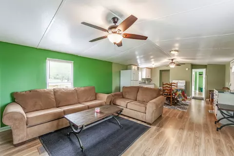 300 Marie St, Hollow Rock, TN 38342