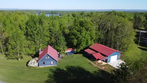 1177 Damron Rd, Estill Springs, TN 37330