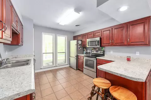 Kitchen - 23 Springview Dr, Jackson, TN 38305 photo 1 of 2