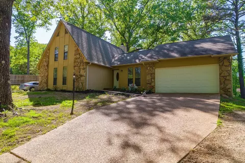 Exterior - 23 Springview Dr, Jackson, TN 38305 photo 2 of 3