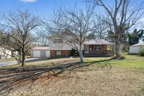 4558 NW Lee Dr, Cleveland, TN 37312