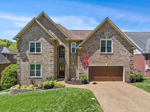 809 Huntwood Pl, Nashville, TN 37221