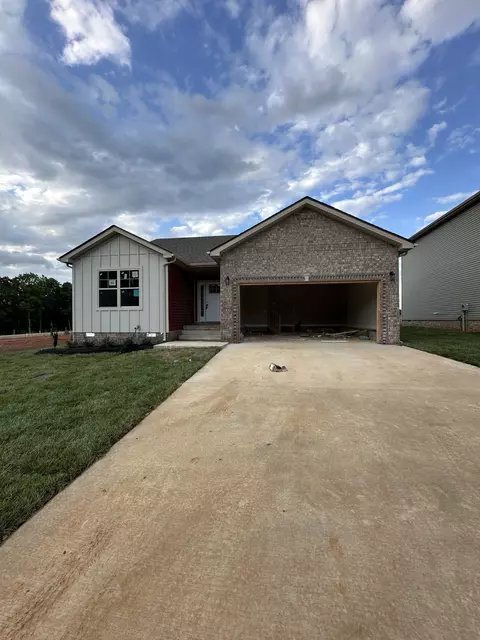 93 Gratton Ests, Clarksville, TN 37043