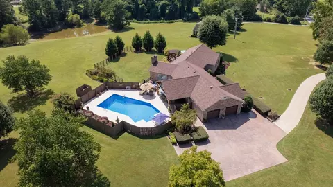 3225 Gimlet Rd, Lawrenceburg, TN 38464