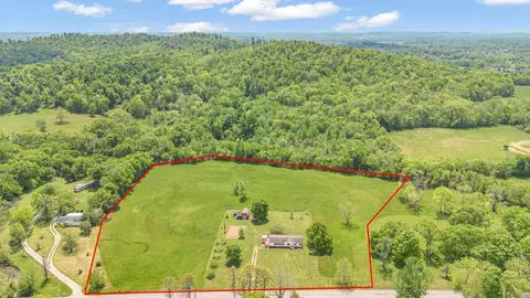 174 Higgins Rd, Wartrace, TN 37183
