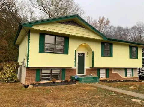 8939 N Hickory Valley Rd, Chattanooga, TN 37416