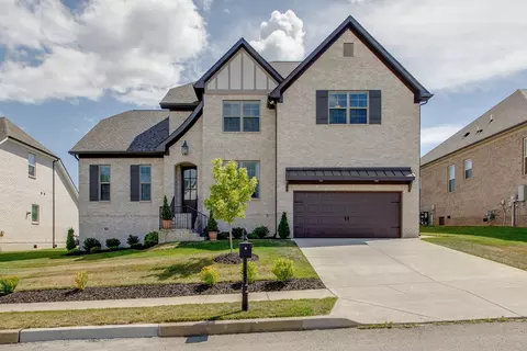 2727 Paddock Park Dr, Thompsons Station, TN 37179