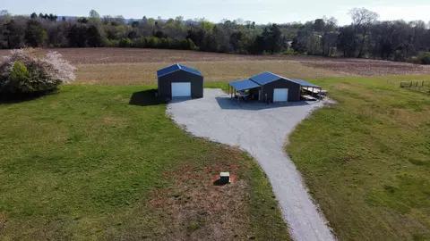 317 Woodland Dr, Decherd, TN 37324