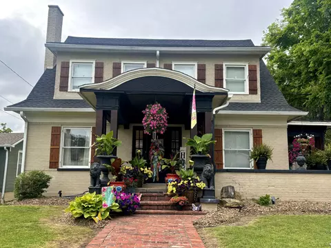 207 Hopkinsville St, Greenville, KY 42345