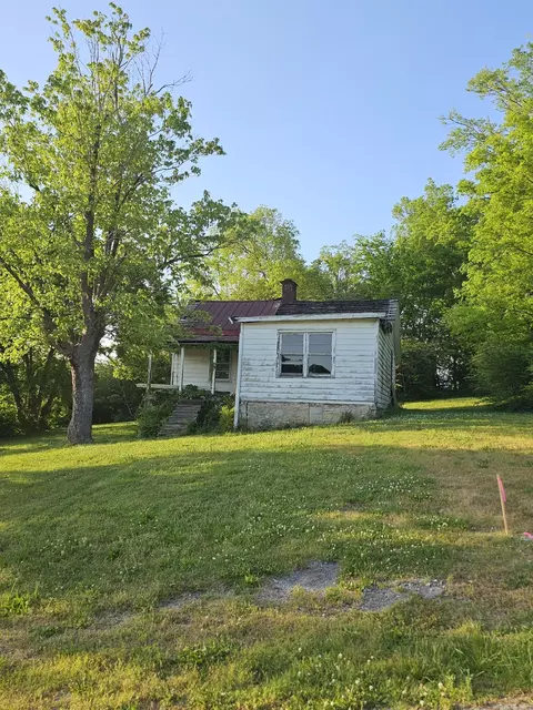 411 Smith St, Columbia, TN 38401