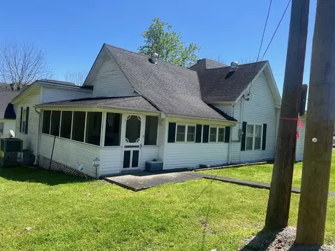 110 E Cox Ave, Gainesboro, TN 38562