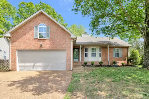 704 Crown Ct, Old Hickory, TN 37138