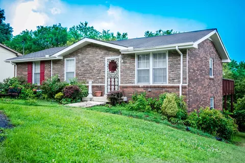 4150 Farmview Dr, Nashville, TN 37218