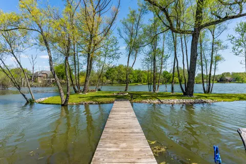 2457 Lakeshore Dr, Spring Hill, TN 37174