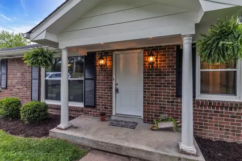 104 Roberta Dr, Hendersonville, TN 37075