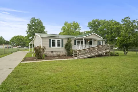208 Fountain Head Rd, Portland, TN 37148