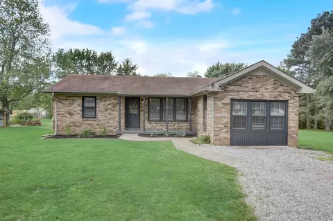 2518 Woodlawn Rd, Woodlawn, TN 37191