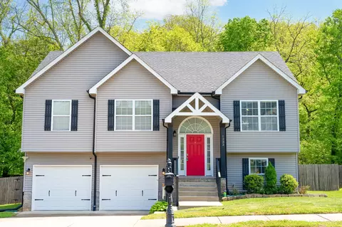 1233 Meachem Dr, Clarksville, TN 37042