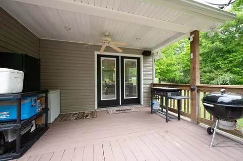 Exterior - 929 Nancy Shawl Rd, Dickson, TN 37055 photo 4 of 6