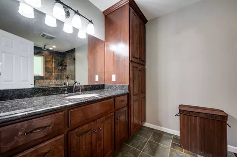 Bath - 929 Nancy Shawl Rd, Dickson, TN 37055 photo 1 of 3