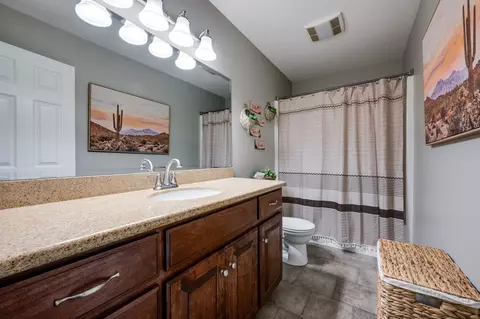 Bath - 929 Nancy Shawl Rd, Dickson, TN 37055 photo 3 of 3