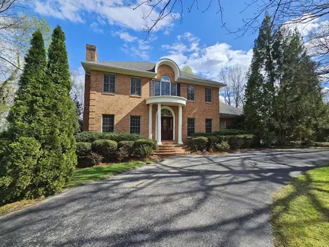 1116 Mountain Ter, Lookout Mountain, GA 30750