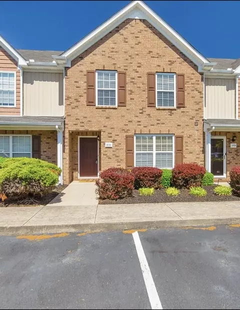 2030 Victory Gallop Ln, Murfreesboro, TN 37128
