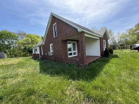 250 Nubia Rd, Westmoreland, TN 37186