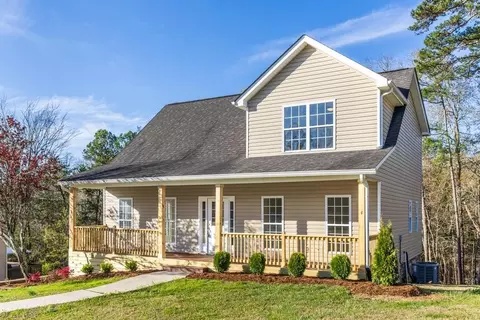 7527 Passport Dr, Ooltewah, TN 37363