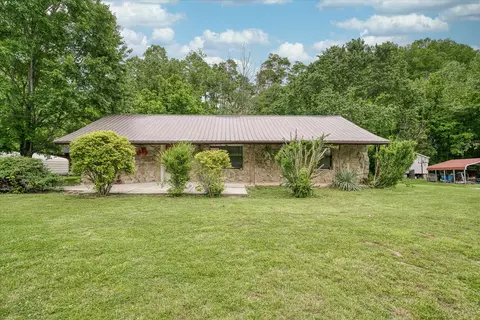 1692 Neeley Creek Rd, Celina, TN 38551