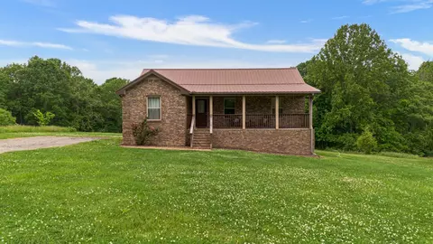 3253 Oak Knob Rd, Lafayette, TN 37083