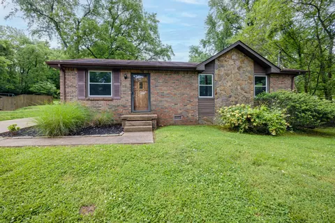 8170 Bonnafair Dr, Hermitage, TN 37076