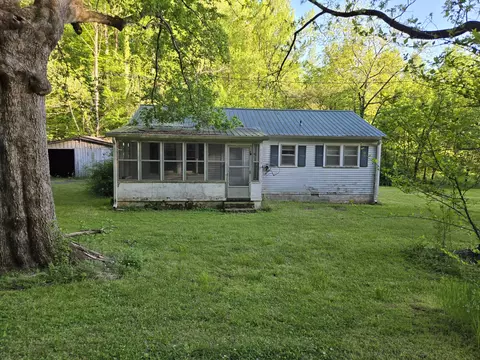 1479 Sycamore Landing Rd, Waverly, TN 37185