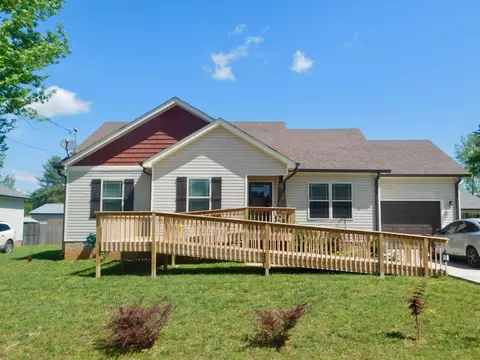 32 Al White Dr, Manchester, TN 37355