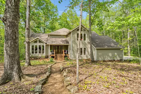 174 Carpenter Cir, Sewanee, TN 37375