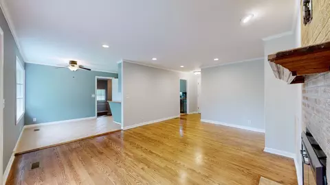 Living - 1502 Eagle St, Murfreesboro, TN 37130 photo 5 of 7