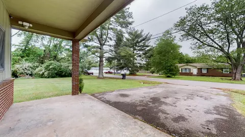 Exterior - 1502 Eagle St, Murfreesboro, TN 37130 photo 4 of 12