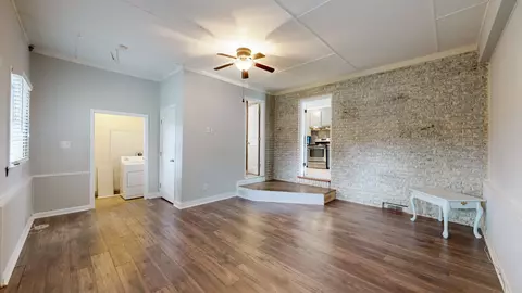 Living - 1502 Eagle St, Murfreesboro, TN 37130 photo 6 of 7