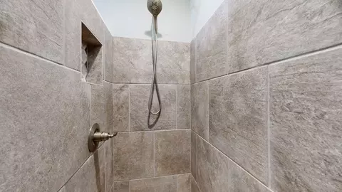 Bath - 1502 Eagle St, Murfreesboro, TN 37130 photo 3 of 4