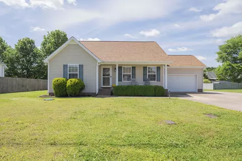 1105 Halverson Dr, Murfreesboro, TN 37128