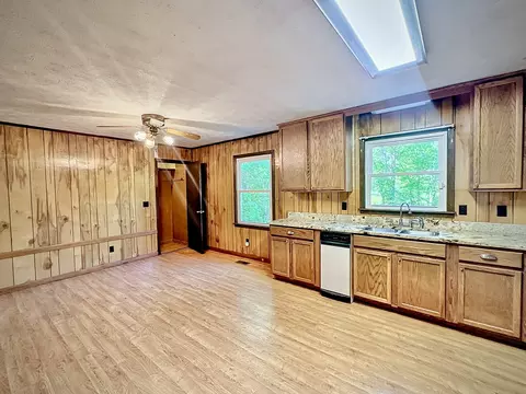 Kitchen - 101 Haley Rd, Dickson, TN 37055 photo 1 of 3