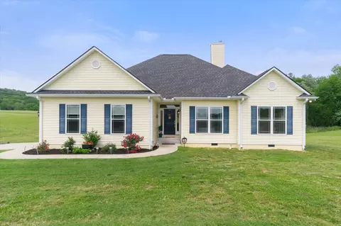 95 Duncan Ln, Hartsville, TN 37074