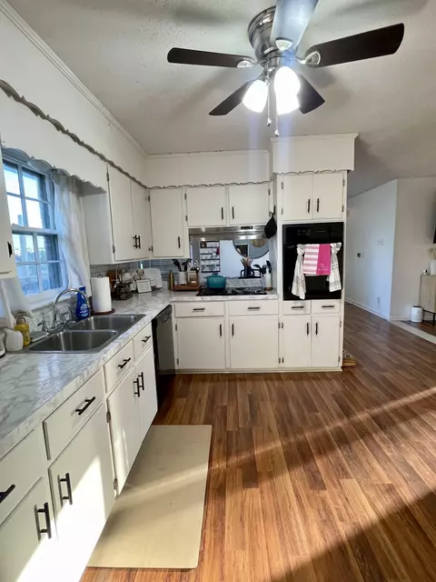 604 Brenda Ave, Loretto, TN 38469 photo 10