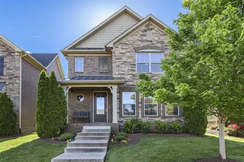 1093 Paddock Park Cir, Gallatin, TN 37066